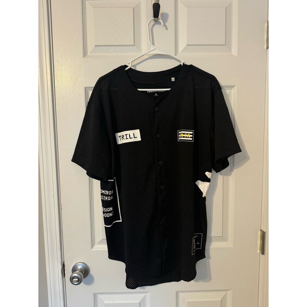 BEENTRILL Button Up T-Shirt Black, Blue, Yellow Sz: Medium